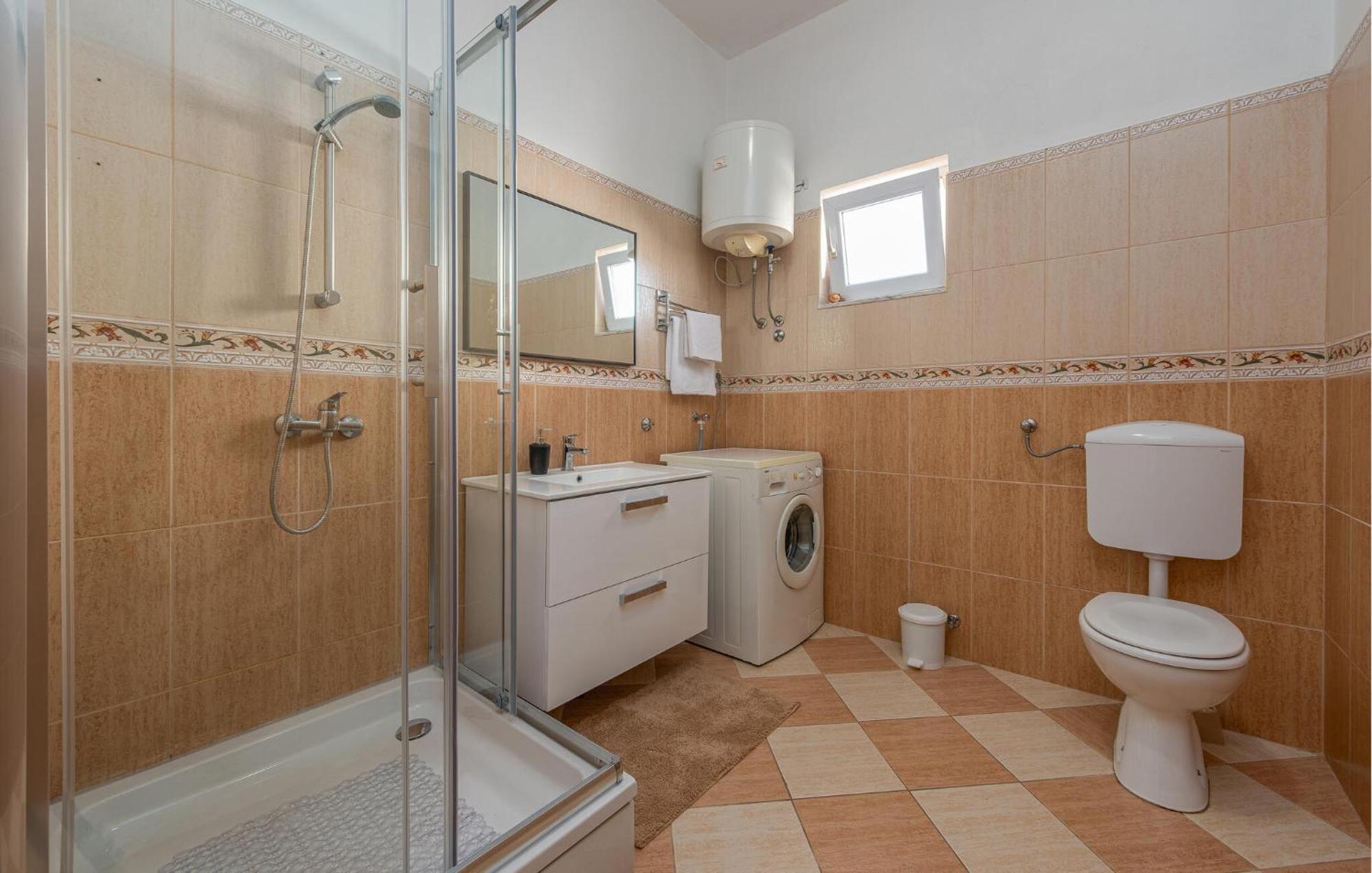 Beautiful Apartment In Maslenica With Kitchen Exterior foto